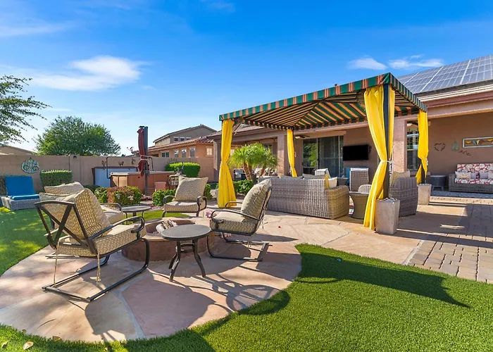 Gem Jacuzzi Grill Outdoor Oasis Holiday home